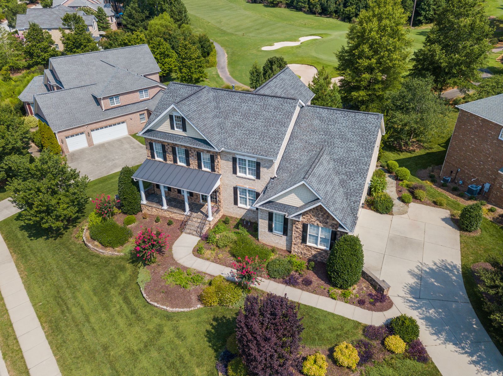 Year-Round Lawn Care for Knoxville Homeowners